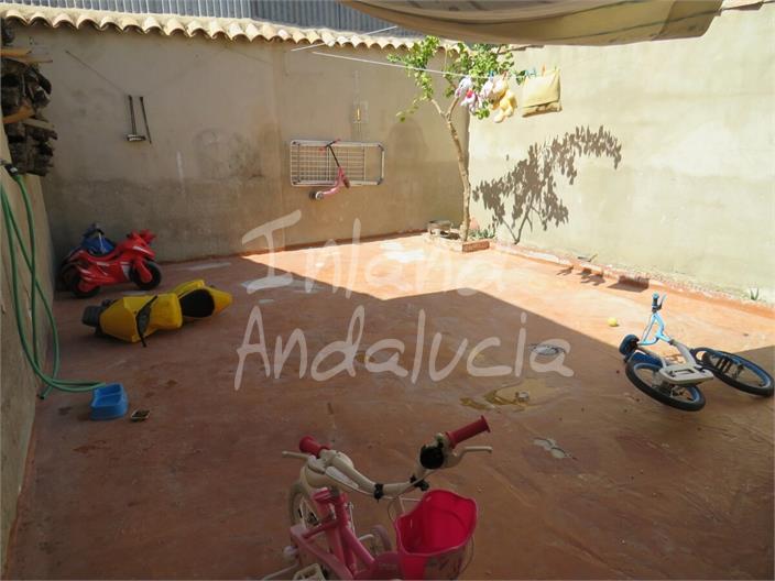 Image No.17-2 Bed House for sale