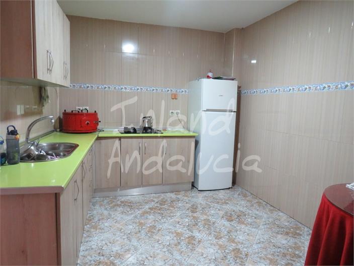 Image No.4-2 Bed House for sale