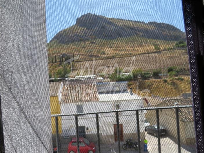 Image No.6-2 Bed House for sale