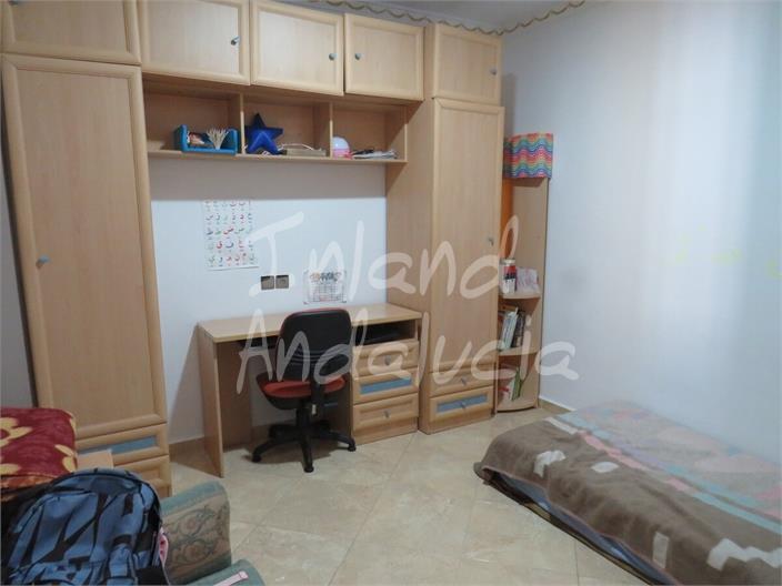 Image No.7-2 Bed House for sale