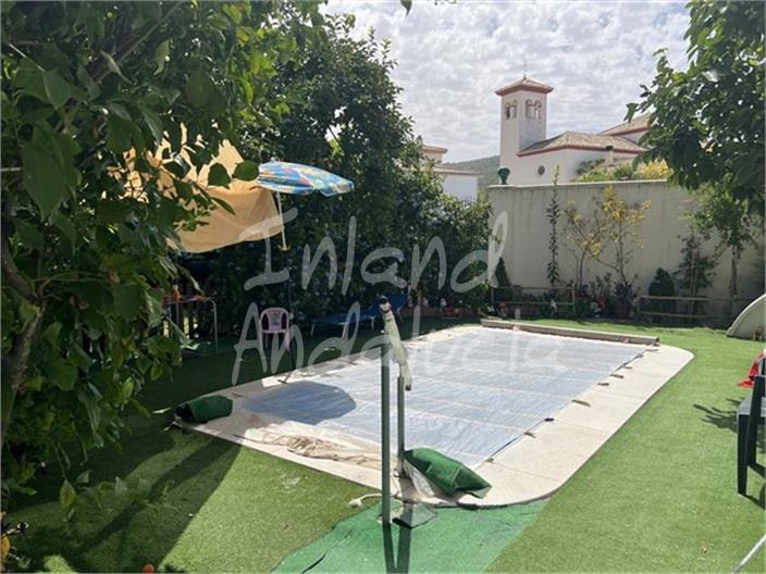 Image No.15-4 Bed House for sale