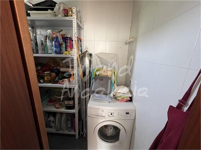 Image No.15-4 Bed House for sale