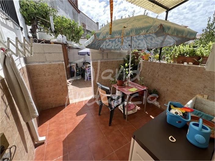 Image No.7-4 Bed House for sale