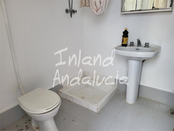 Image No.13-3 Bed Property for sale