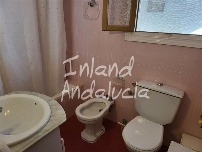 Image No.14-3 Bed Property for sale