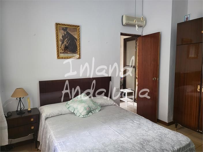 Image No.6-3 Bed Property for sale