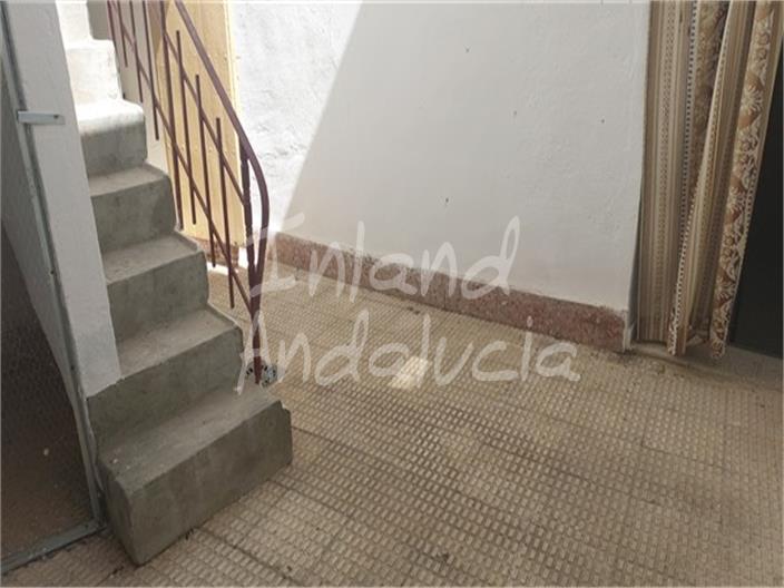 Image No.15-4 Bed House for sale