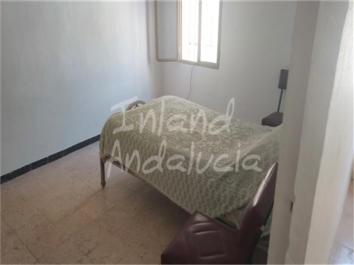 Image No.9-4 Bed House for sale