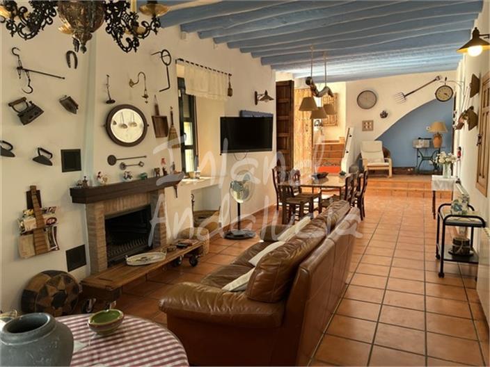 Image No.4-5 Bed Farmhouse for sale