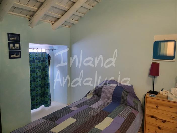 Image No.13-4 Bed House for sale