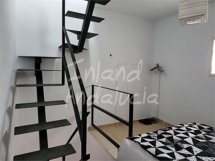 Image No.15-4 Bed House for sale