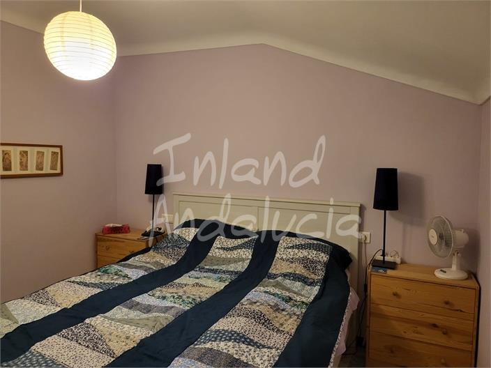 Image No.9-4 Bed House for sale