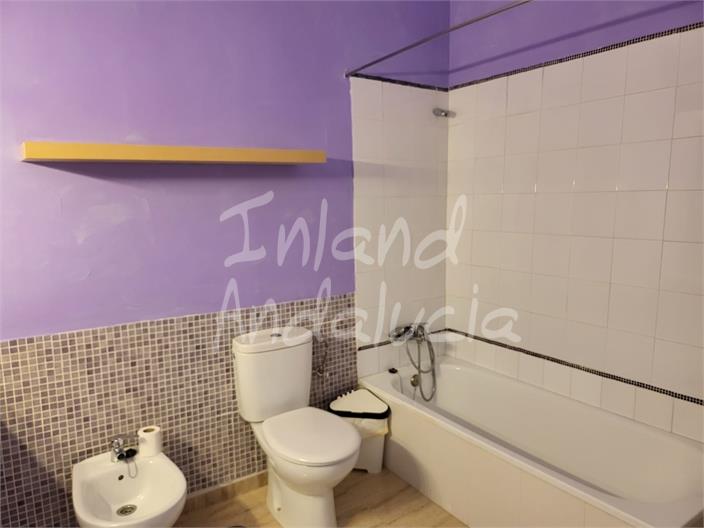 Image No.10-4 Bed House for sale