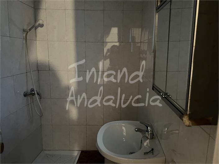 Image No.15-3 Bed House for sale