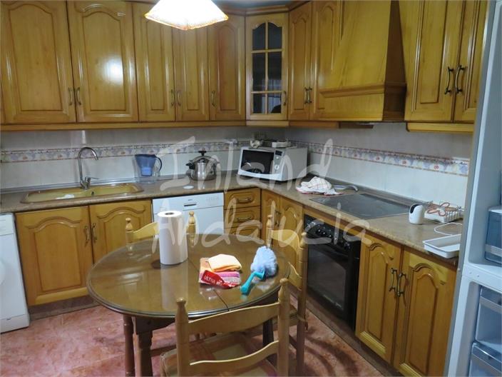 Image No.11-4 Bed House for sale