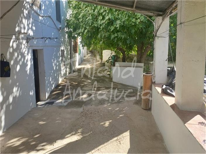 Image No.15-6 Bed Farmhouse for sale