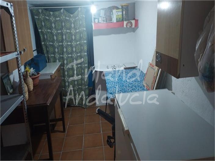 Image No.9-6 Bed Farmhouse for sale