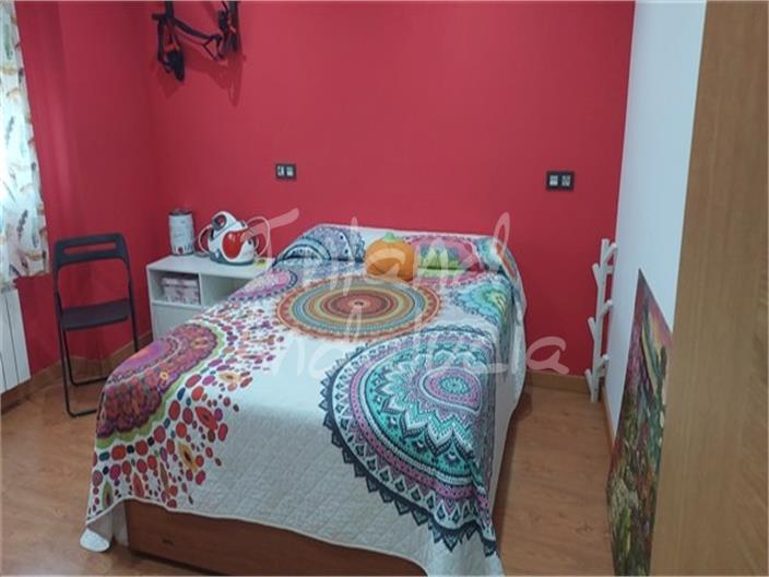 Image No.11-3 Bed House for sale