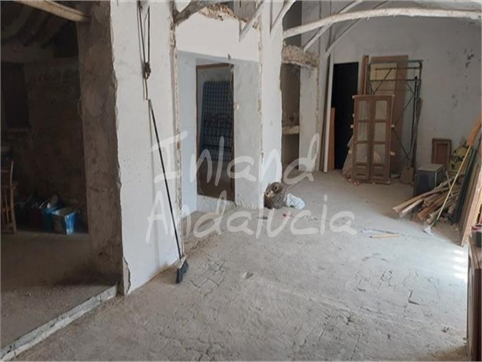 Image No.15-3 Bed House for sale