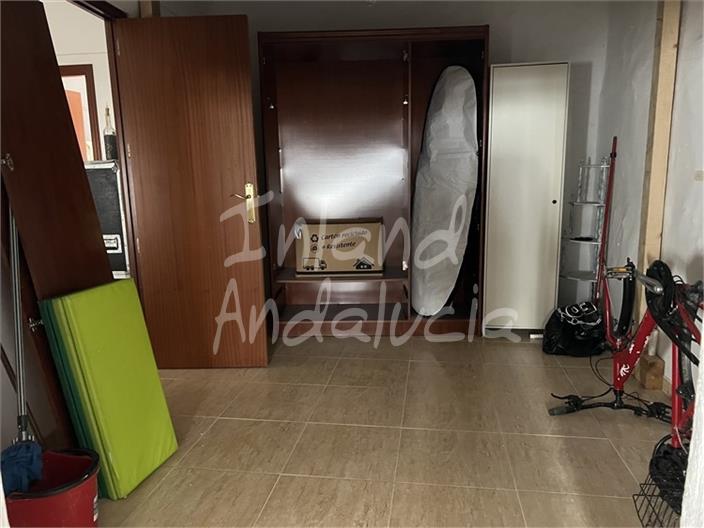 Image No.16-3 Bed House for sale