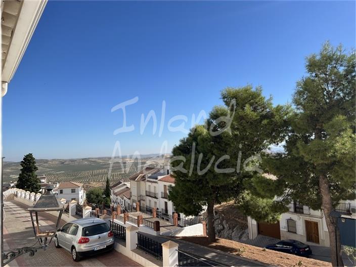 Image No.3-3 Bed House for sale