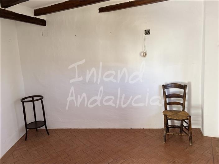 Image No.14-4 Bed House for sale