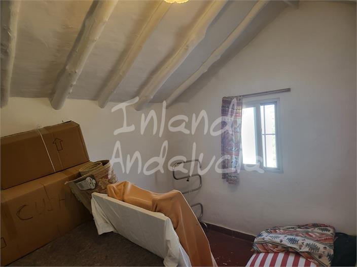 Image No.16-4 Bed Farmhouse for sale