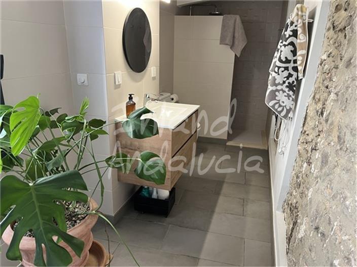 Image No.13-4 Bed House for sale