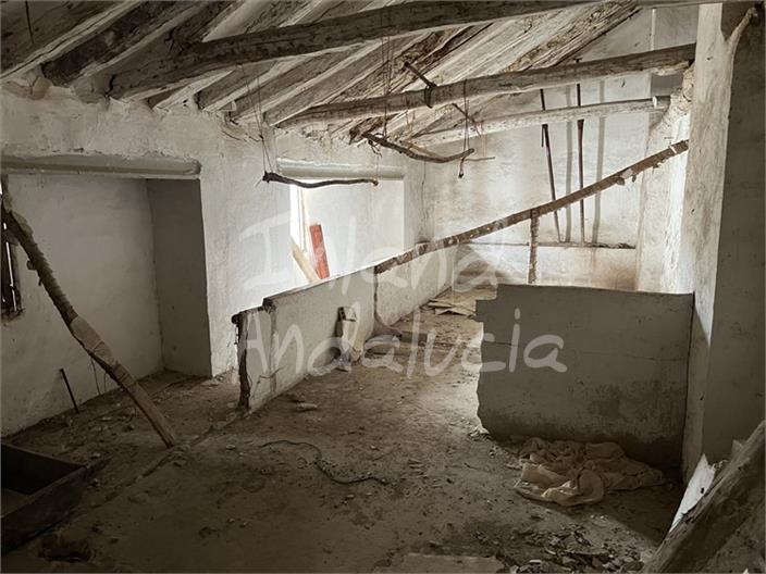 Image No.15-5 Bed House for sale