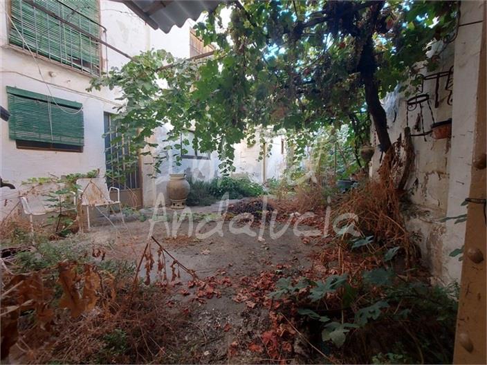 Image No.3-5 Bed House for sale