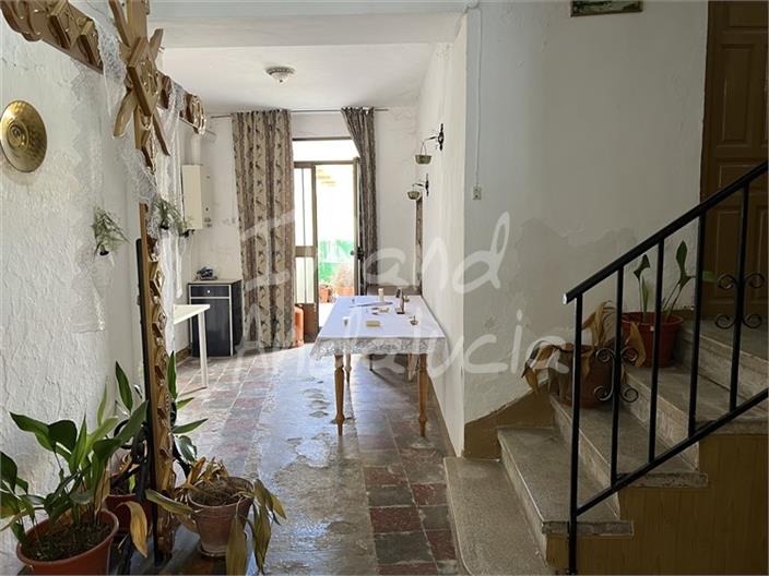 Image No.3-4 Bed House for sale