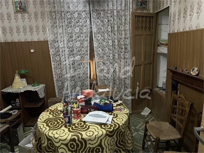 Image No.6-4 Bed House for sale