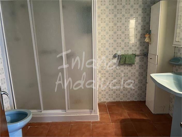 Image No.10-4 Bed House for sale