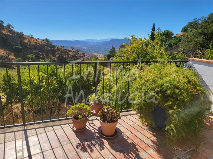 Image No.8-2 Bed Villa for sale