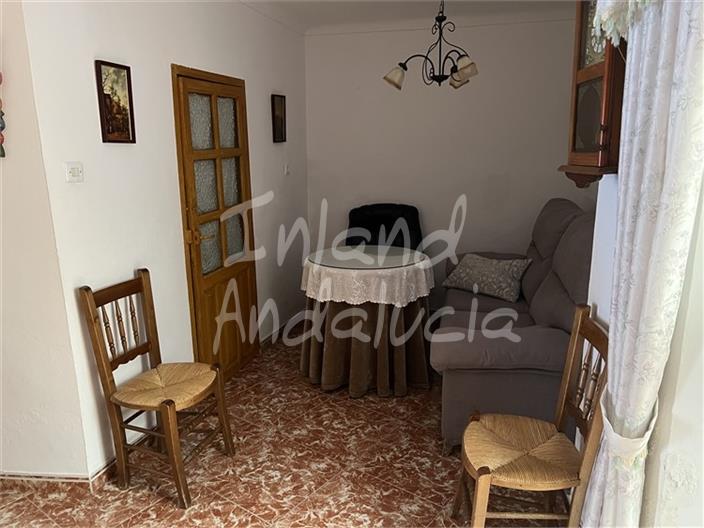 Image No.7-5 Bed House for sale