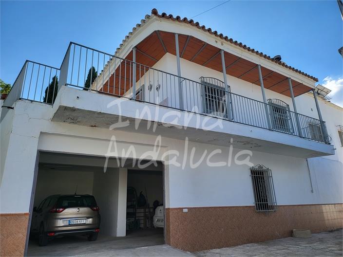 Image No.2-4 Bed Villa for sale