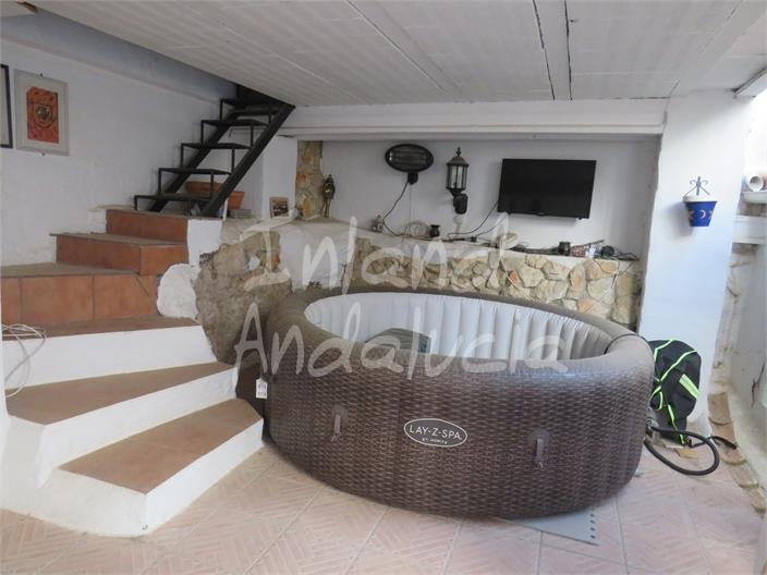 Image No.3-3 Bed House for sale