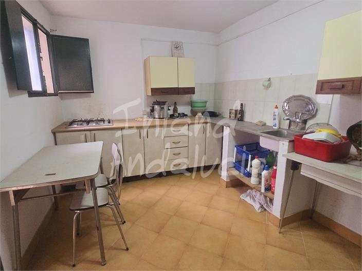 Image No.13-4 Bed House for sale