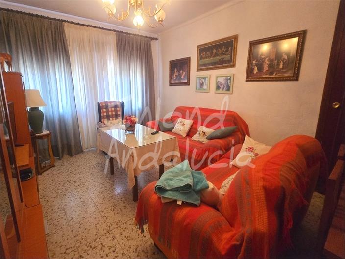 Image No.6-3 Bed Property for sale