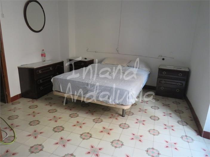 Image No.13-5 Bed House for sale