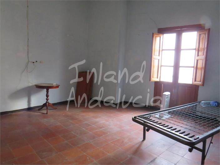 Image No.15-5 Bed House for sale