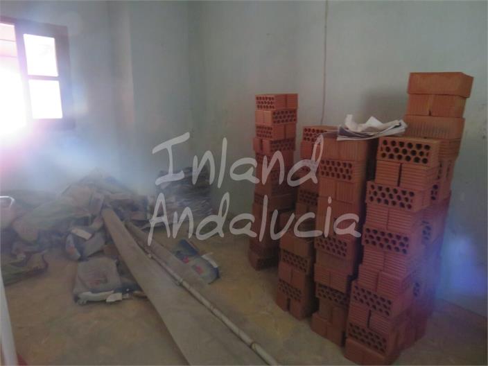 Image No.16-5 Bed House for sale