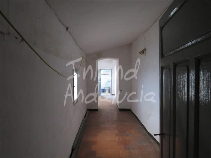 Image No.17-5 Bed House for sale