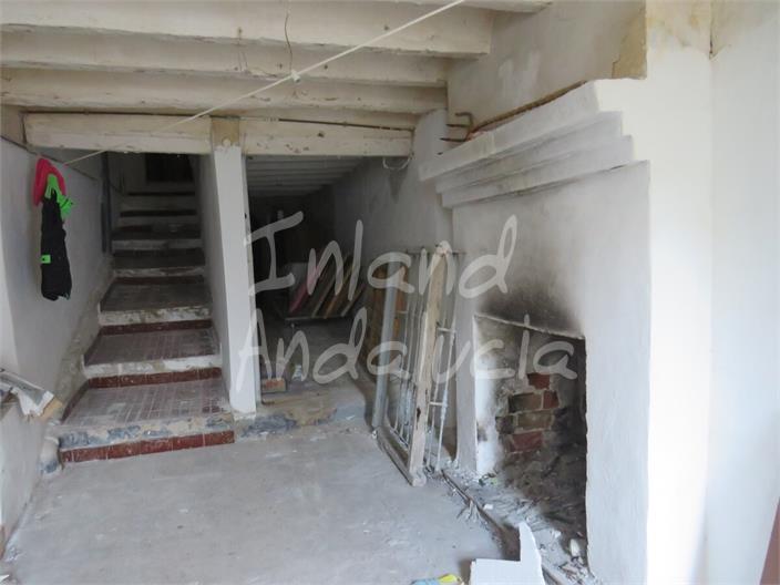 Image No.7-5 Bed House for sale