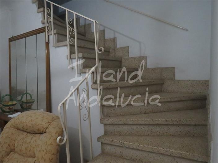 Image No.10-5 Bed House for sale