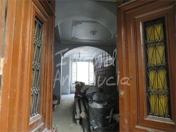Image No.5-10 Bed House for sale