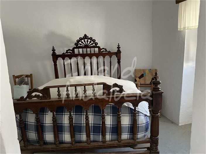 Image No.11-4 Bed House for sale