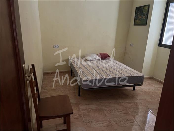 Image No.13-3 Bed House for sale