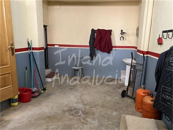 Image No.14-3 Bed House for sale