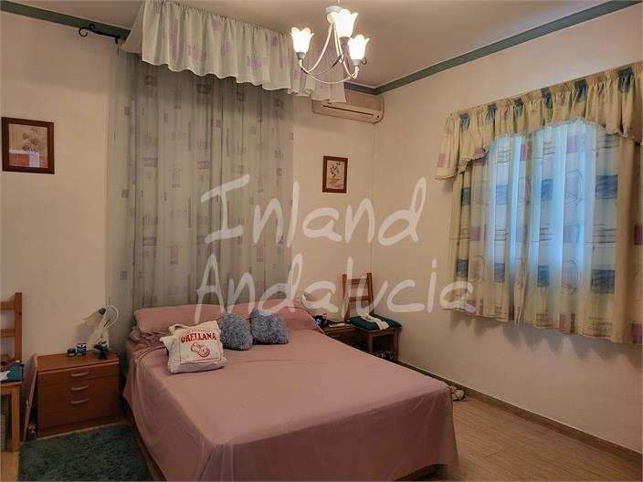 Image No.12-4 Bed Villa for sale